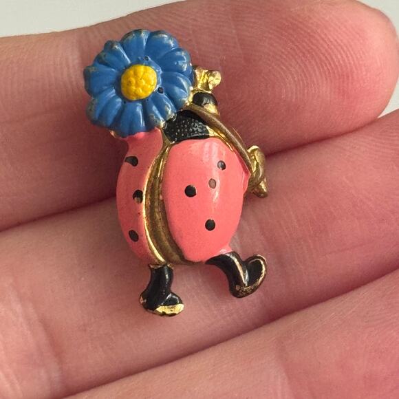 Miniature Made In Germany Signed Pink Lady Bug With‎ Blue Flower Pin Brooch - Picture 3 of 6